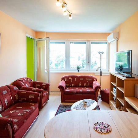 Free Parking Amphitheater Apartment - Wifi, Ac, Tv Budapest Exterior foto